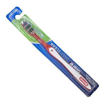 NEW Oral-B Daily Clean Toothbrush Medium